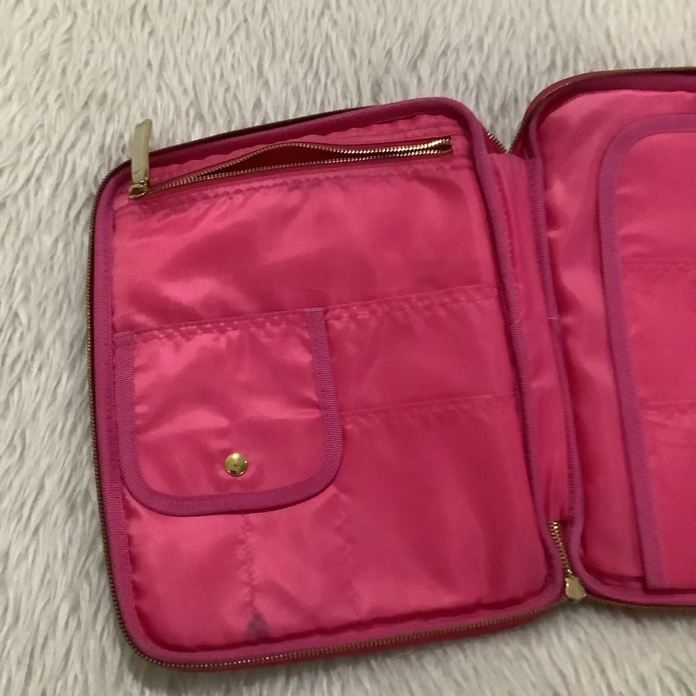 Lilly Pulitzer pink floral I pad carrying case